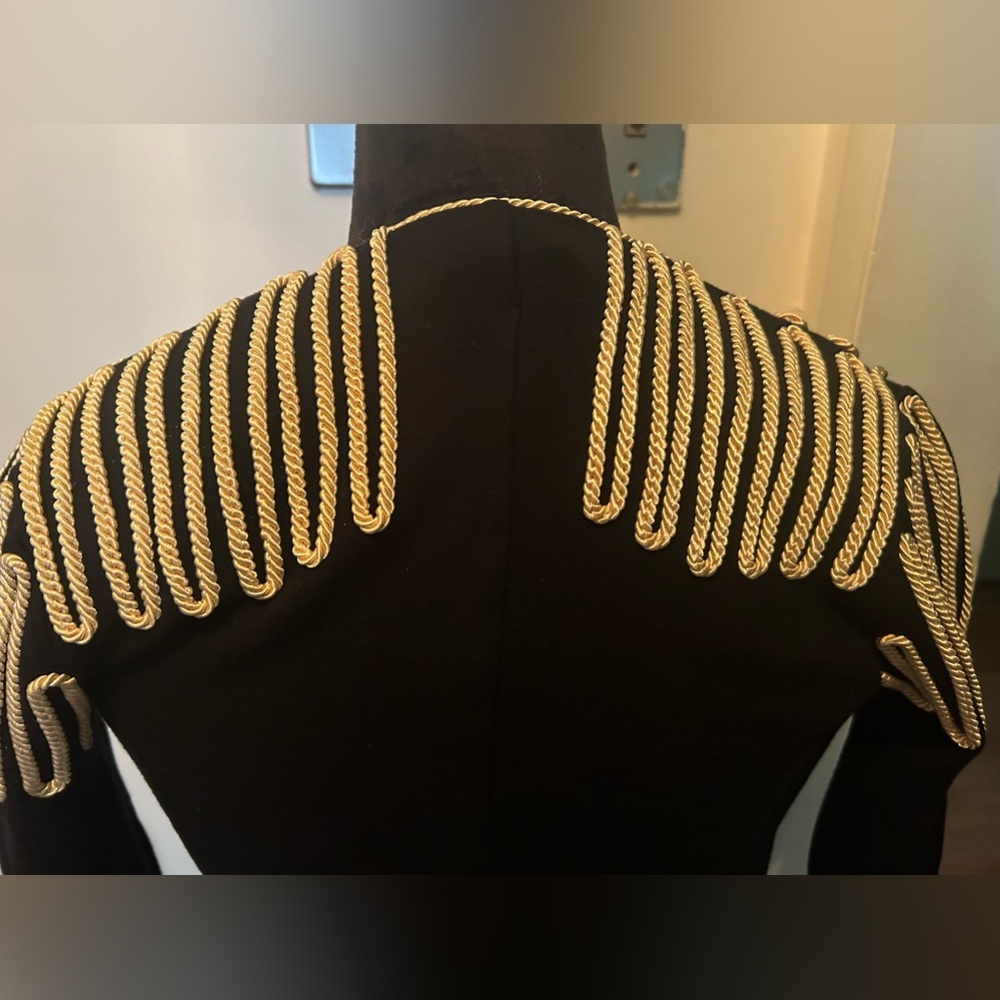 NWOT H&M Black Bolero With Gold Rope Trim & Adornment - Picture 5 of 5